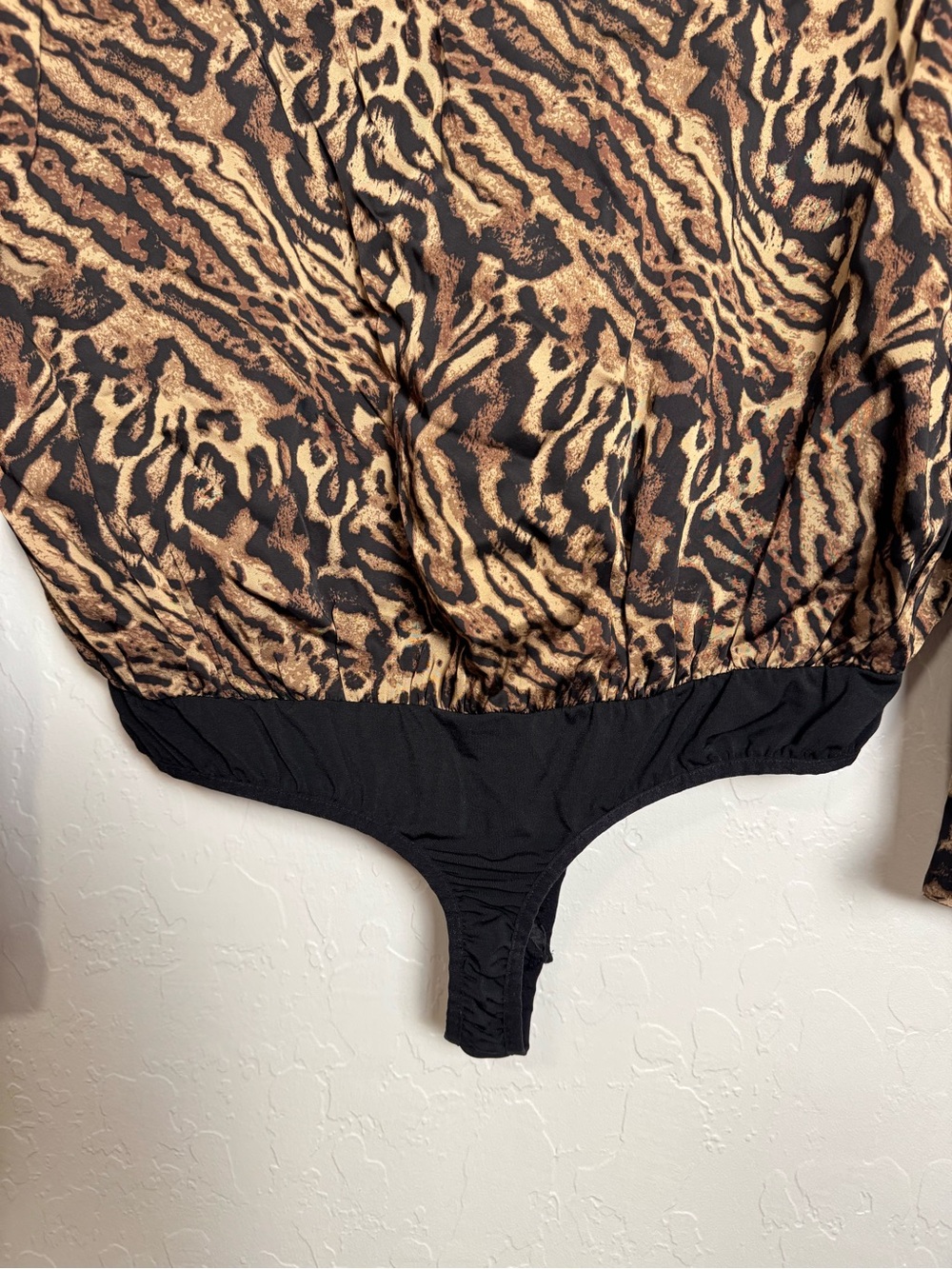 Good American Jaguar Leopard Print Satin Faux Wrap Bodysuit Long Sleeve Large 3 - Picture 11 of 12